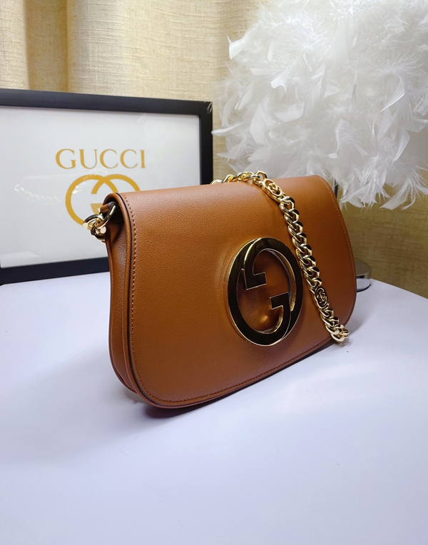 激安グッチバッグコピー背面デザイン